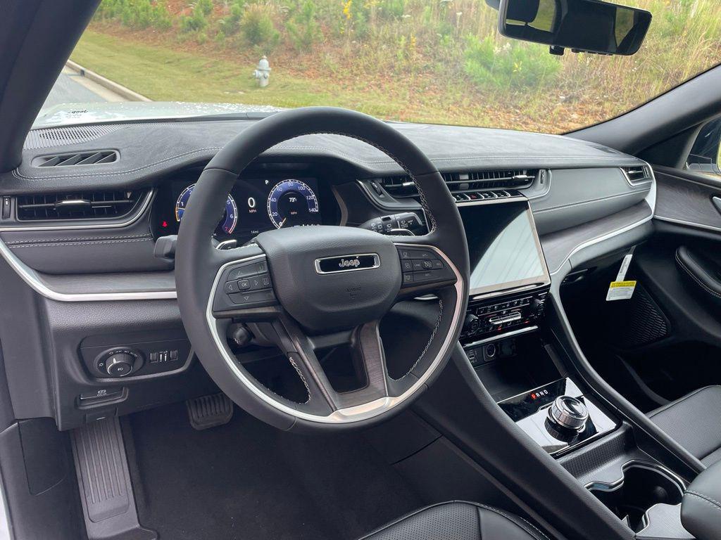new 2025 Jeep Grand Cherokee L car, priced at $48,266