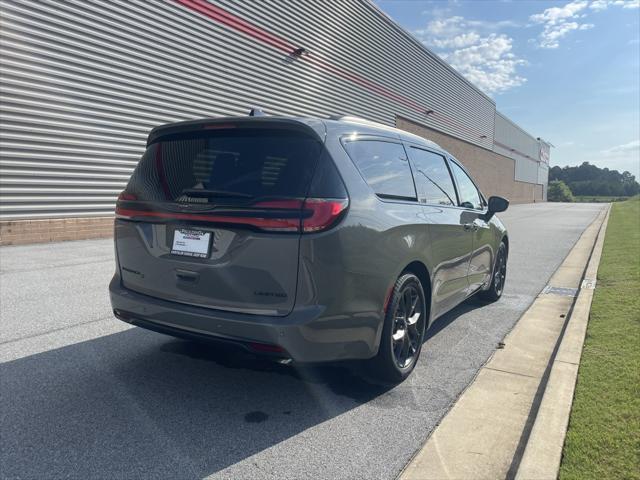 new 2025 Chrysler Pacifica car, priced at $49,571