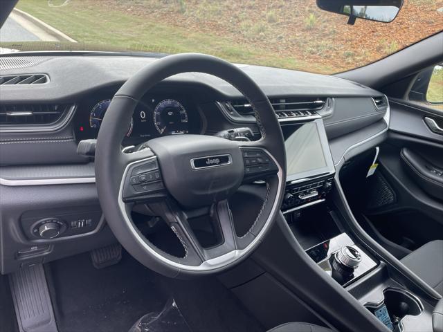 new 2025 Jeep Grand Cherokee L car, priced at $40,801