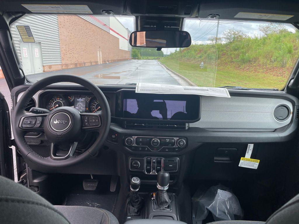 new 2025 Jeep Gladiator car, priced at $41,605