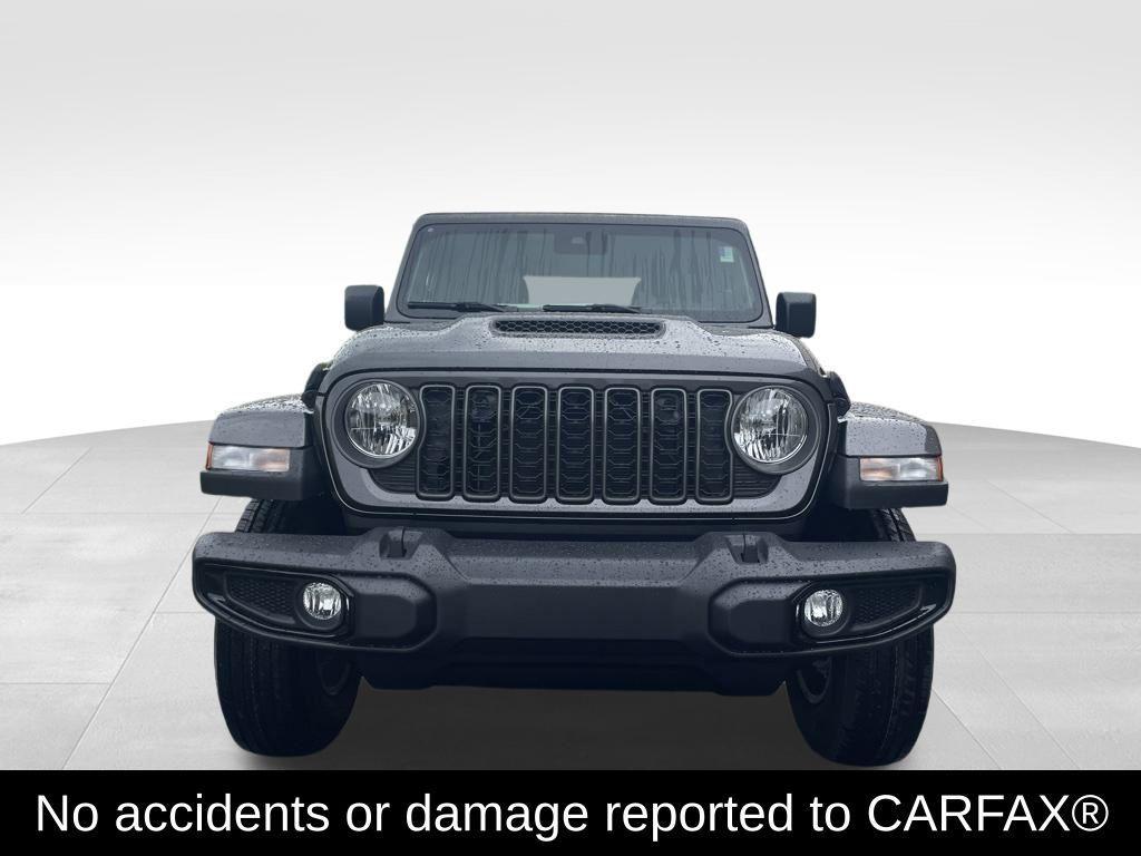 new 2025 Jeep Gladiator car, priced at $38,427
