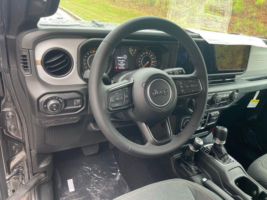 new 2025 Jeep Gladiator car, priced at $41,605