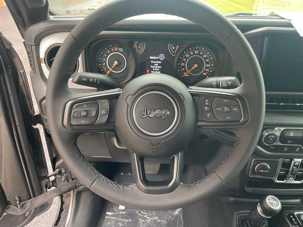 new 2025 Jeep Gladiator car, priced at $38,427