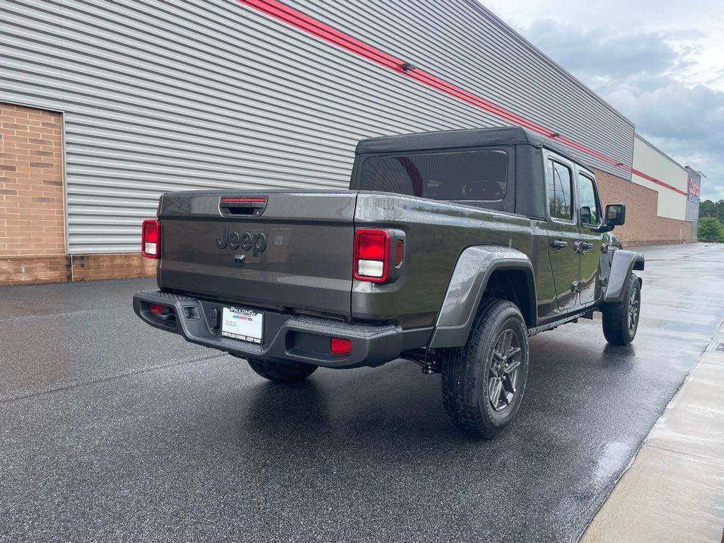 new 2025 Jeep Gladiator car, priced at $41,605