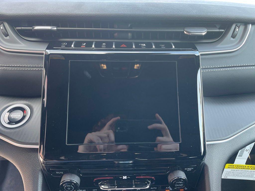 new 2025 Jeep Grand Cherokee car, priced at $35,256