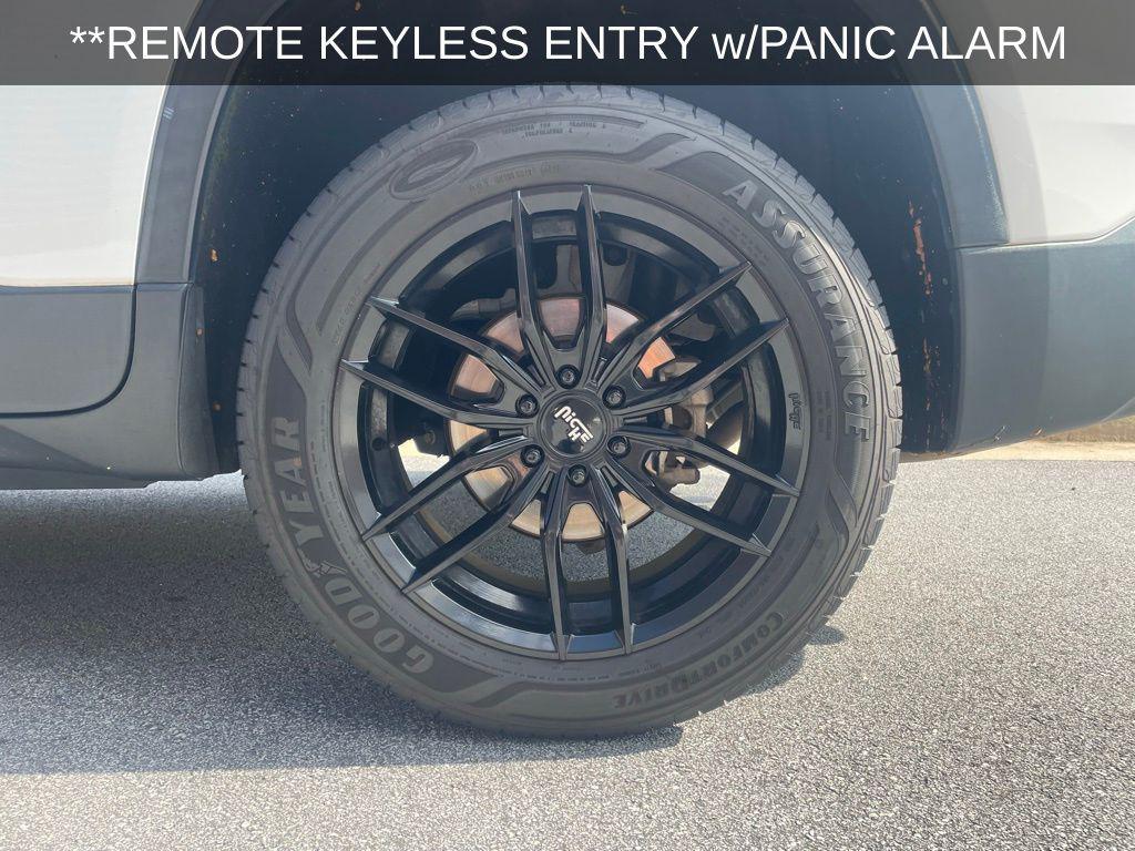 used 2019 Chevrolet Traverse car, priced at $17,346