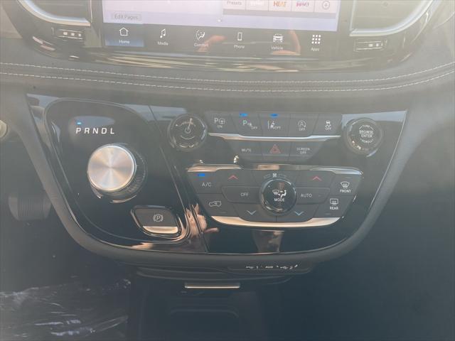 new 2025 Chrysler Pacifica car, priced at $40,031