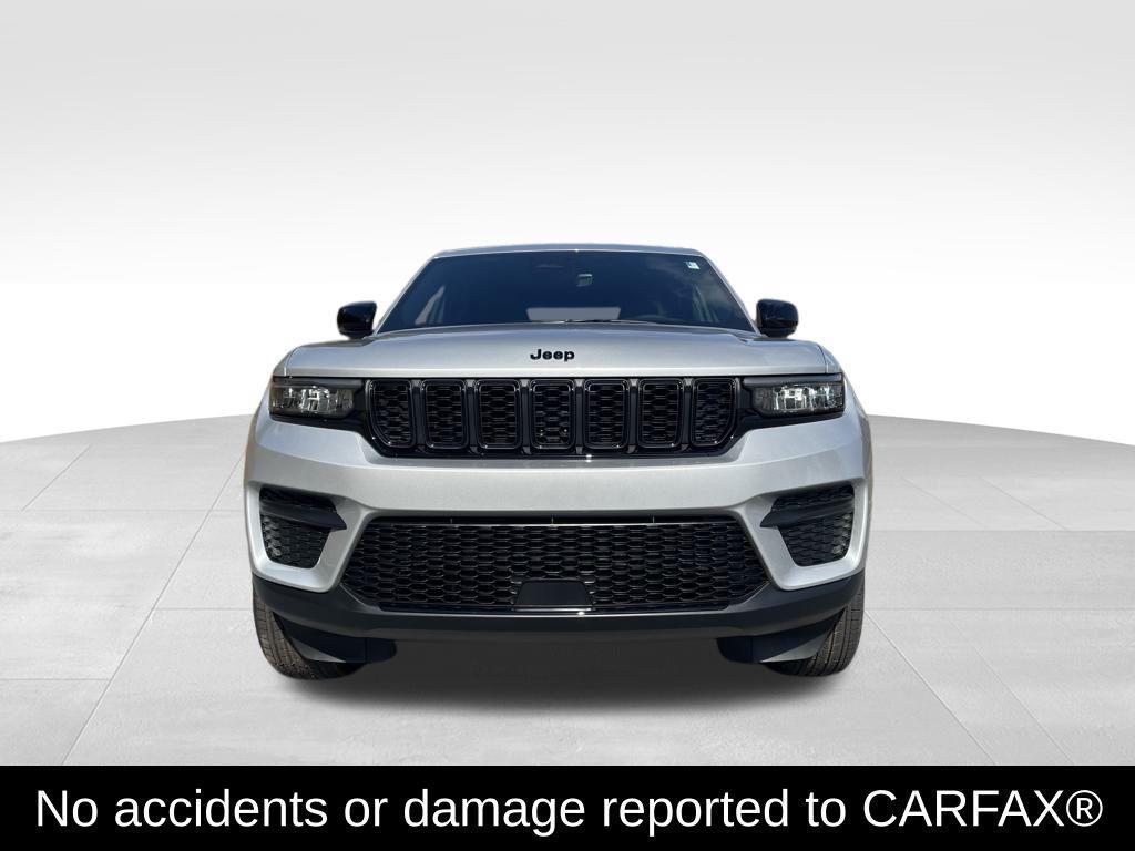 new 2025 Jeep Grand Cherokee car, priced at $39,462