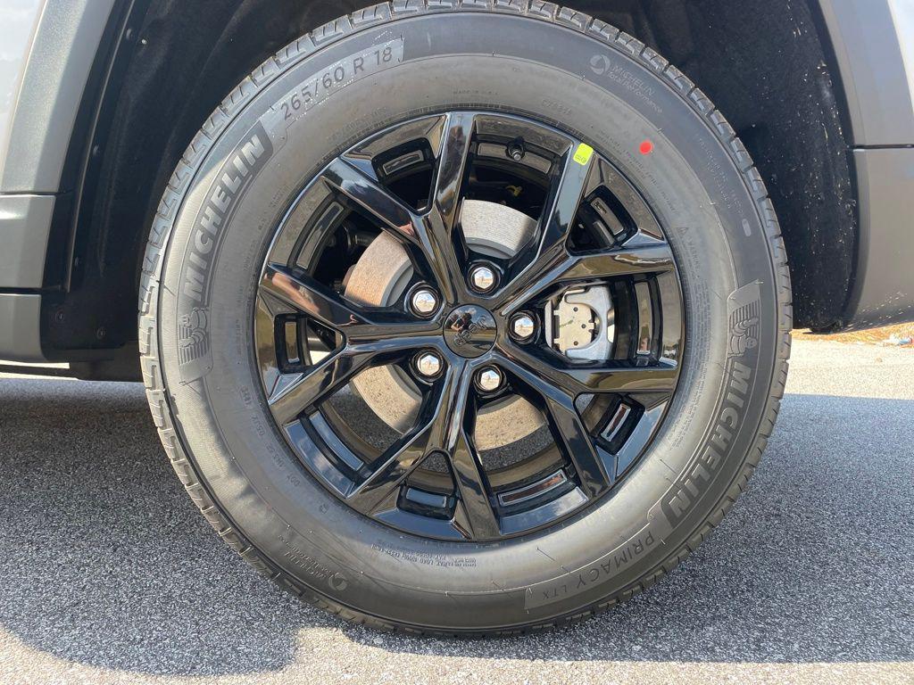 new 2025 Jeep Grand Cherokee car, priced at $39,462