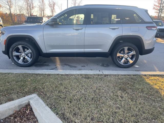 new 2025 Jeep Grand Cherokee car, priced at $50,896