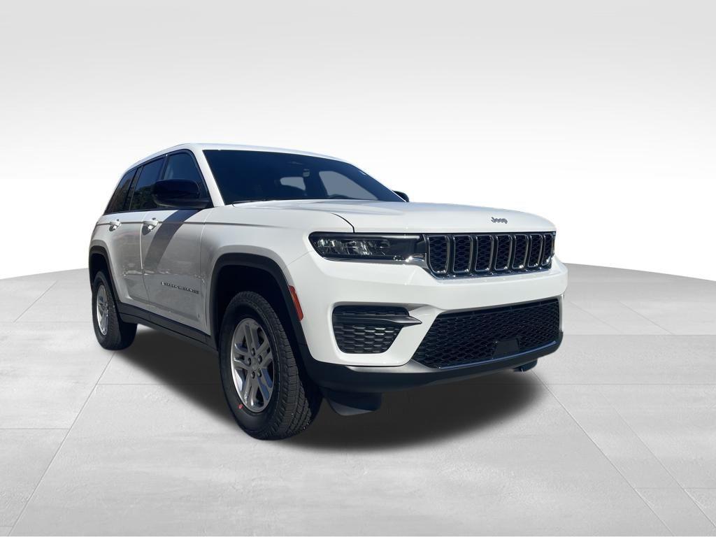 new 2025 Jeep Grand Cherokee car, priced at $35,165