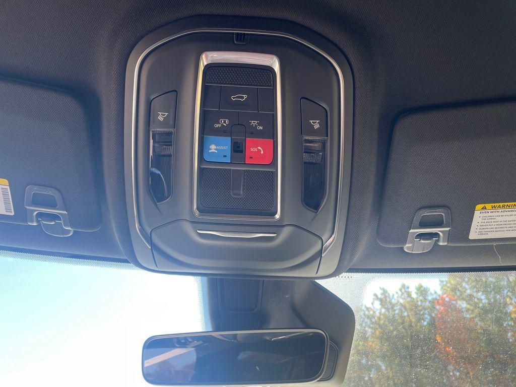 new 2025 Jeep Grand Cherokee car, priced at $35,165