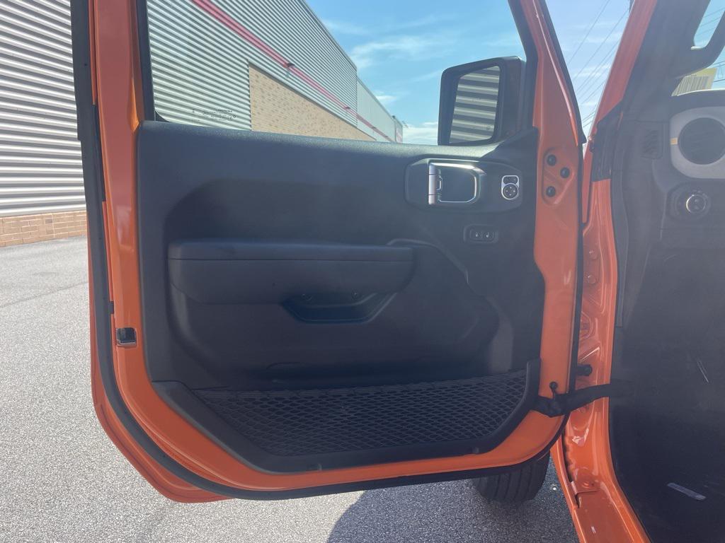 new 2025 Jeep Gladiator car, priced at $41,905