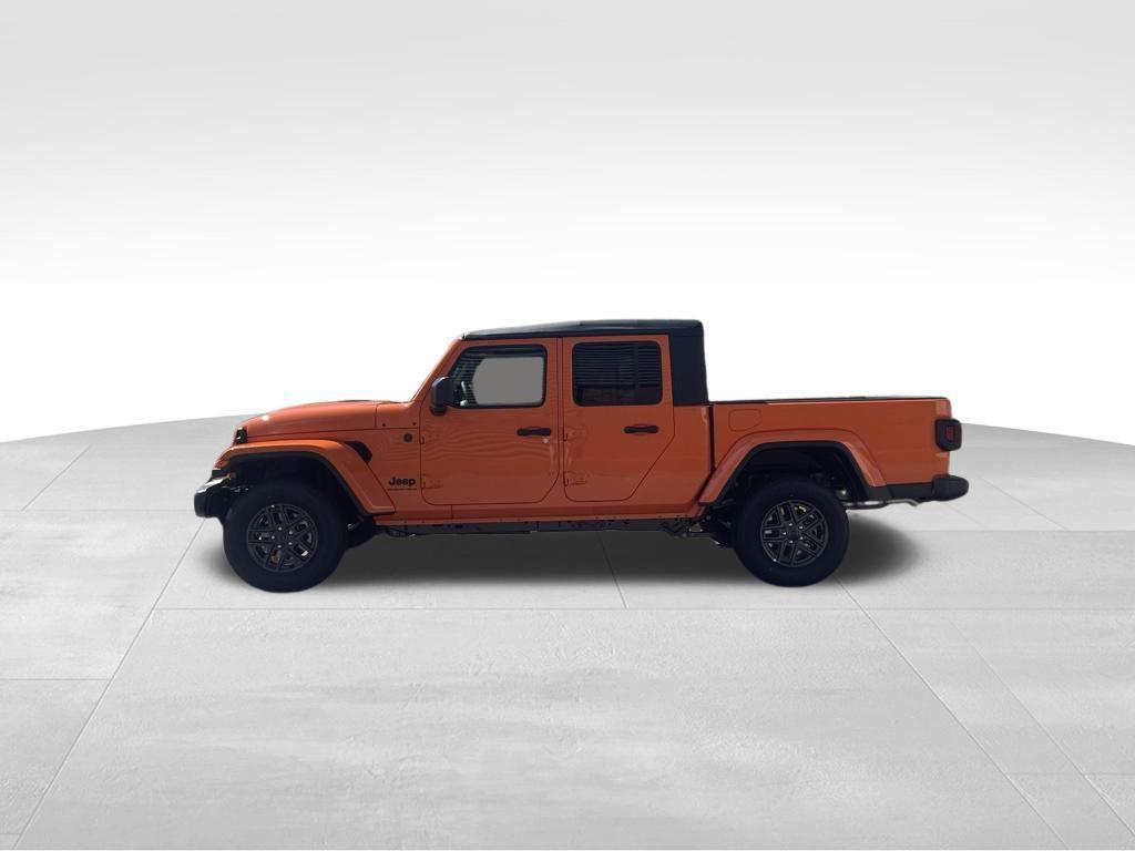 new 2025 Jeep Gladiator car, priced at $38,697