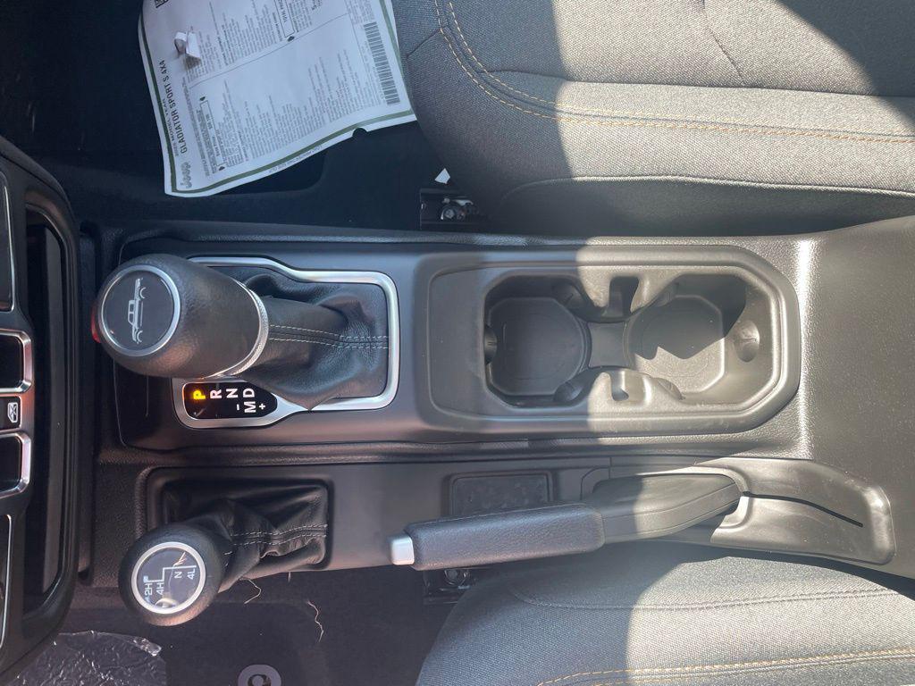 new 2025 Jeep Gladiator car, priced at $38,697