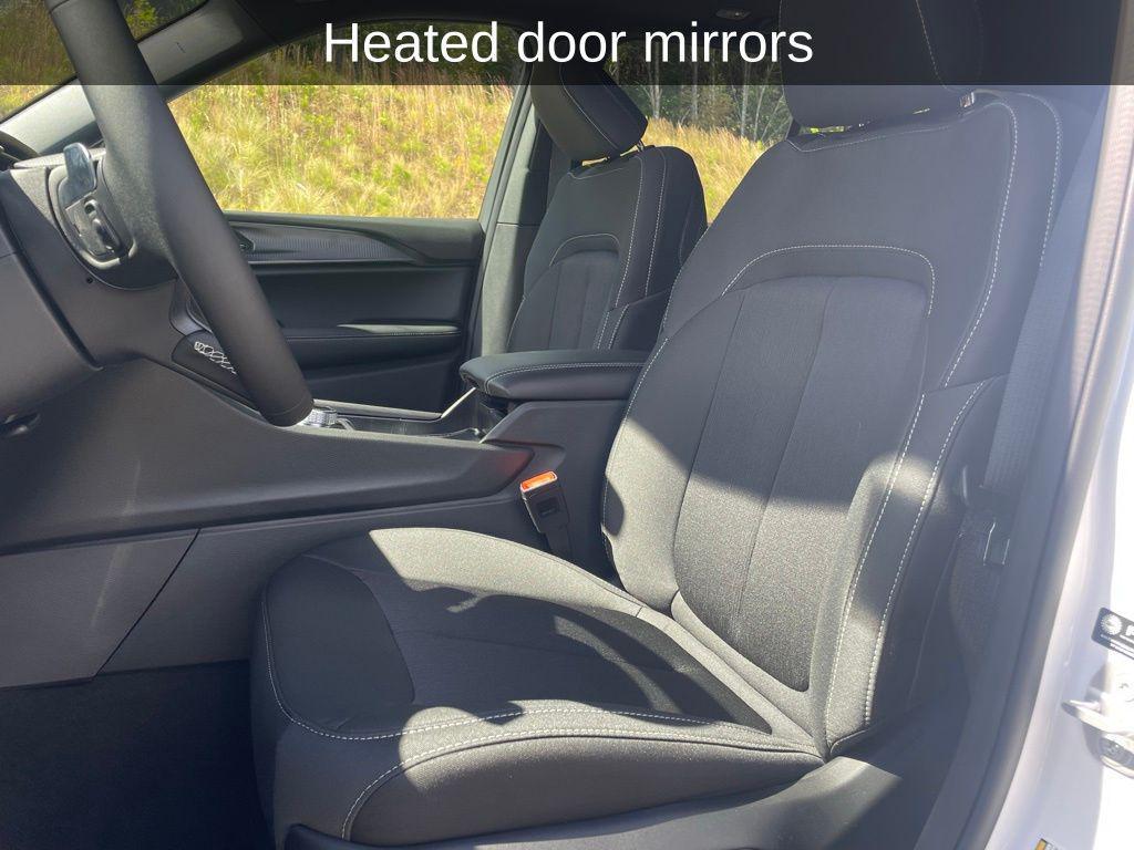new 2025 Jeep Grand Cherokee car, priced at $38,218
