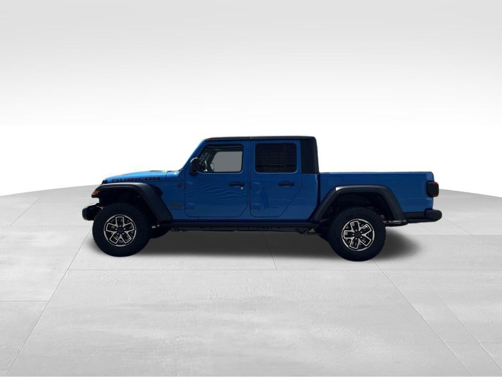 new 2025 Jeep Gladiator car, priced at $43,666