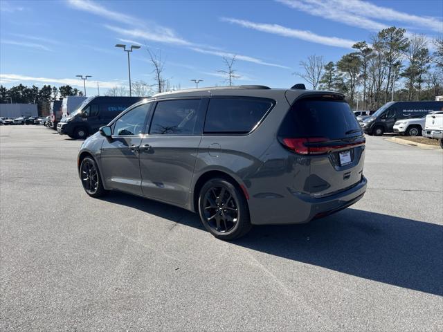 new 2025 Chrysler Pacifica car, priced at $48,054