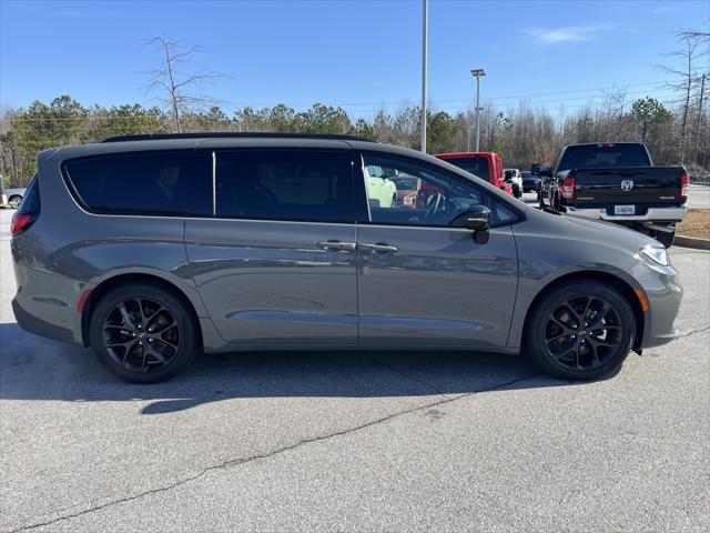 new 2025 Chrysler Pacifica car, priced at $48,054