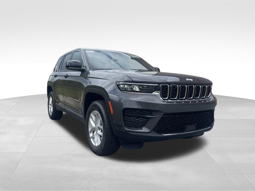new 2025 Jeep Grand Cherokee car, priced at $35,774