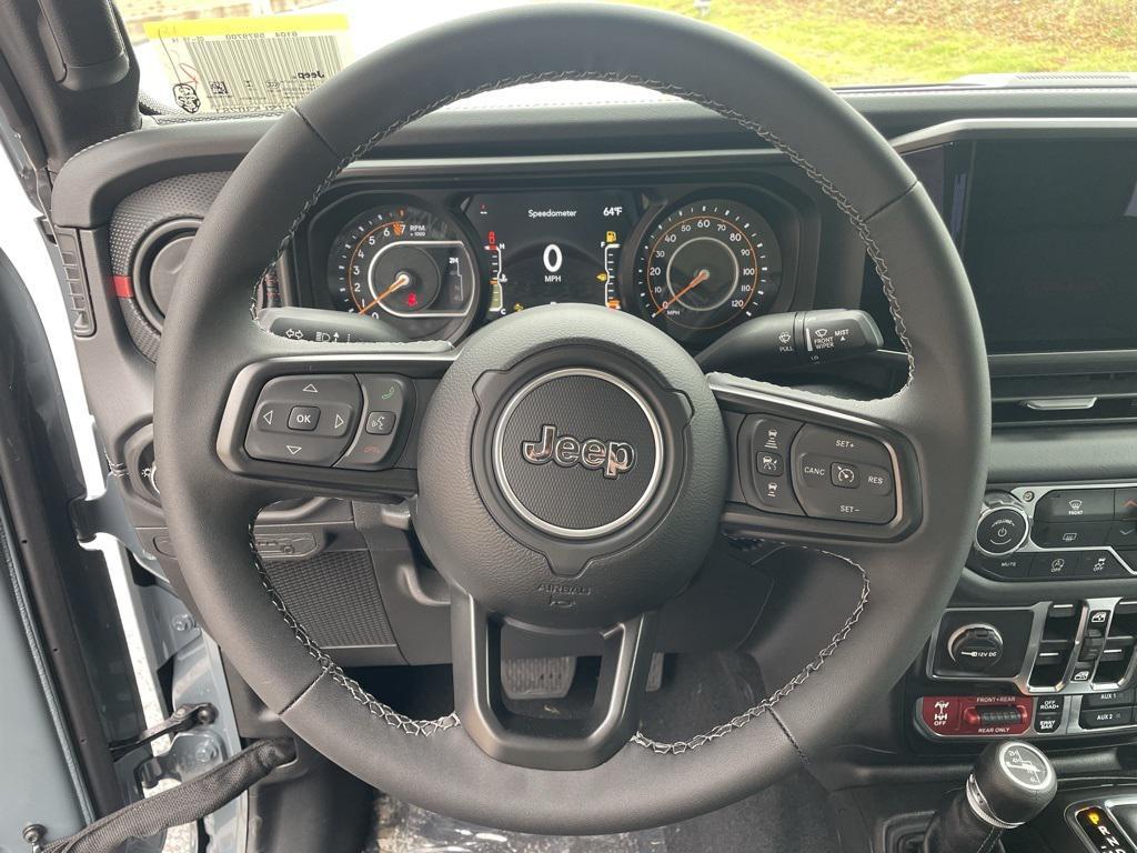 new 2025 Jeep Gladiator car, priced at $45,666