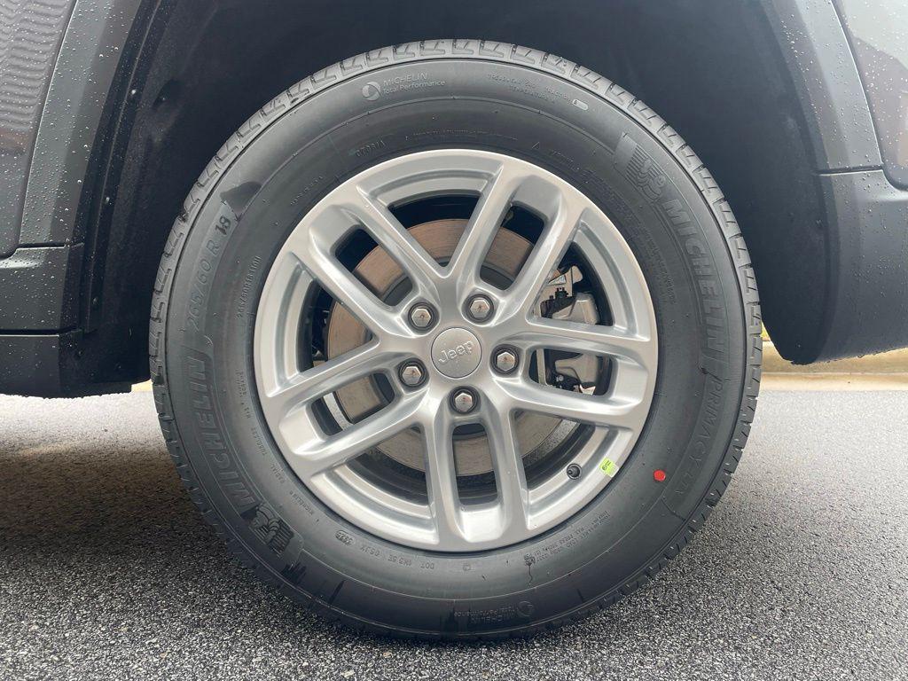 new 2025 Jeep Grand Cherokee L car, priced at $35,206