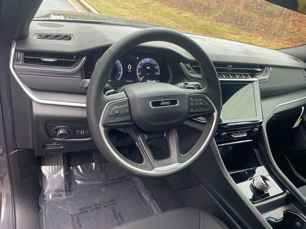 new 2025 Jeep Grand Cherokee L car, priced at $35,206