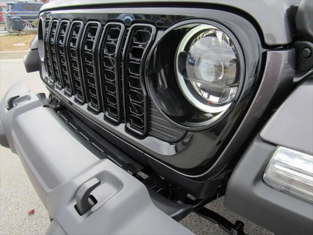 new 2024 Jeep Gladiator car, priced at $47,413