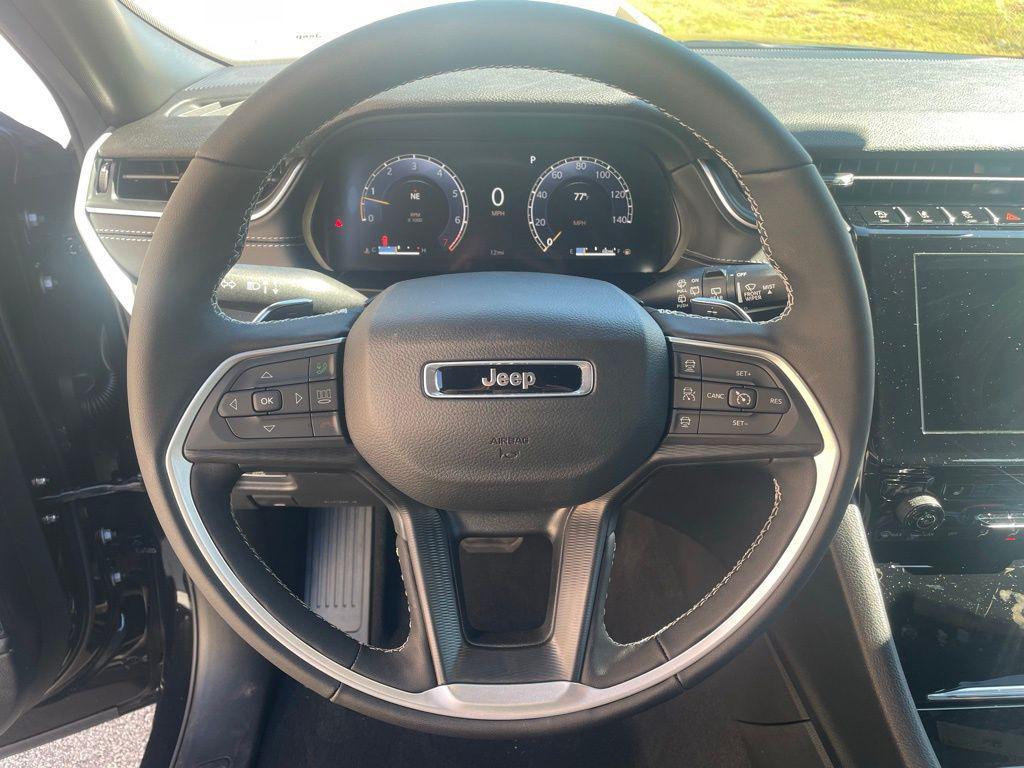 new 2025 Jeep Grand Cherokee car, priced at $37,336