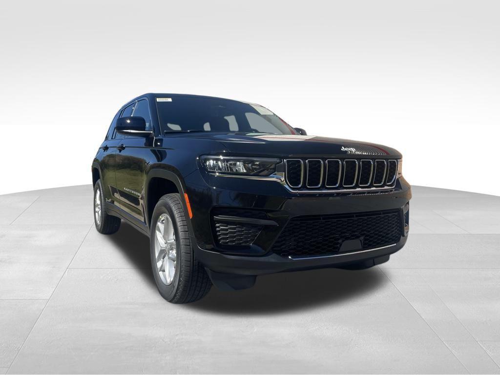 new 2025 Jeep Grand Cherokee car, priced at $37,336
