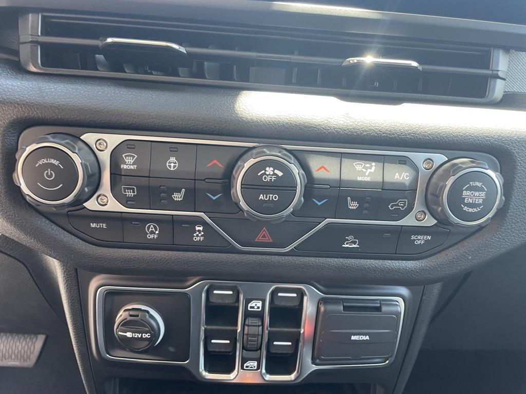 new 2025 Jeep Wrangler car, priced at $42,579