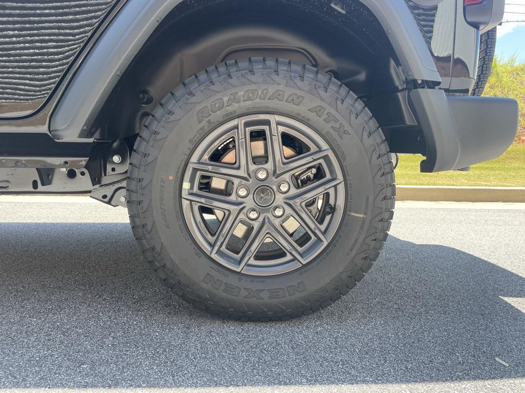 new 2025 Jeep Wrangler car, priced at $42,579