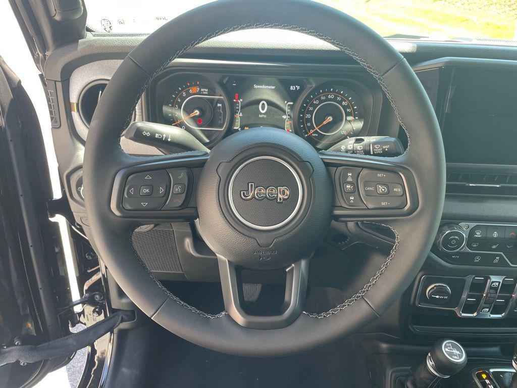 new 2025 Jeep Wrangler car, priced at $42,579