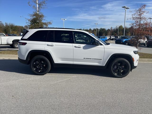 new 2025 Jeep Grand Cherokee car, priced at $51,346