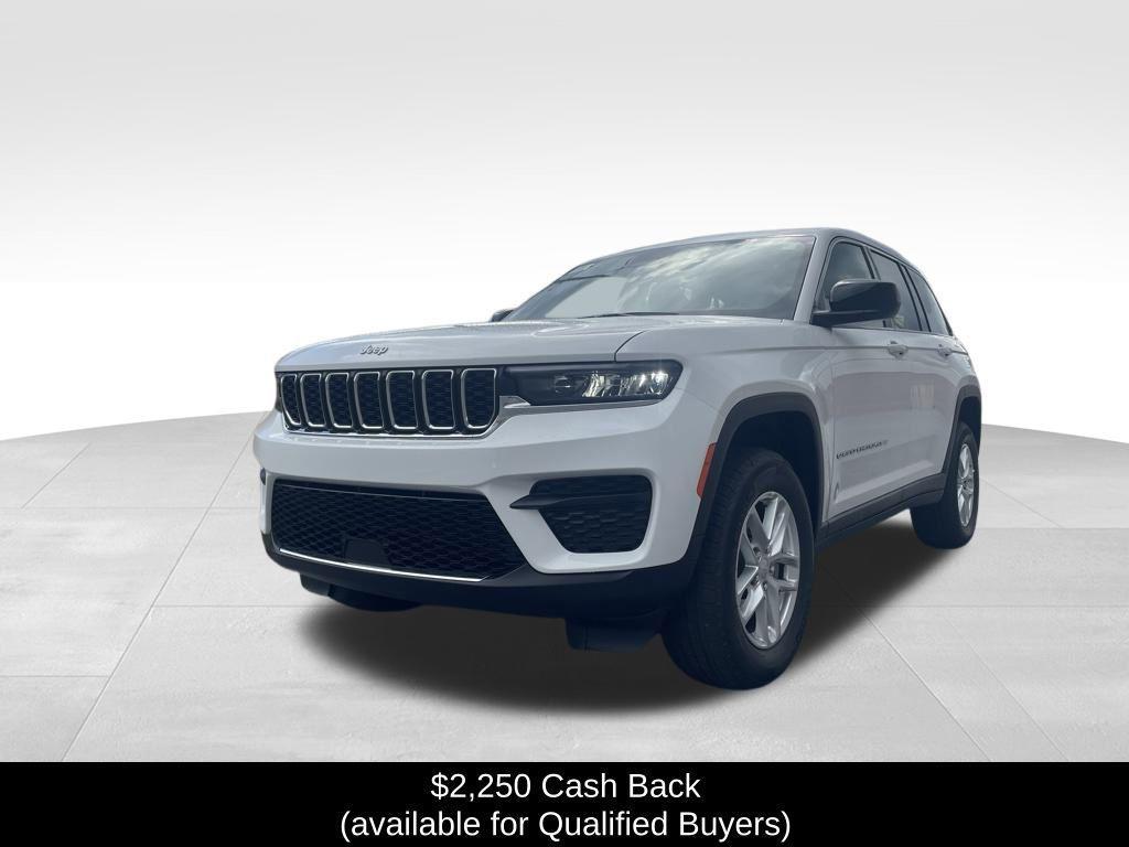 new 2025 Jeep Grand Cherokee car, priced at $37,156