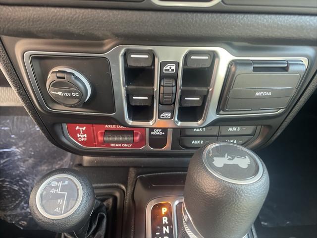 new 2025 Jeep Wrangler car, priced at $47,189