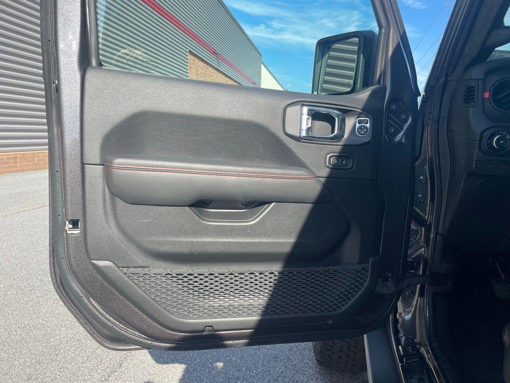 new 2026 Jeep Wrangler car, priced at $61,047