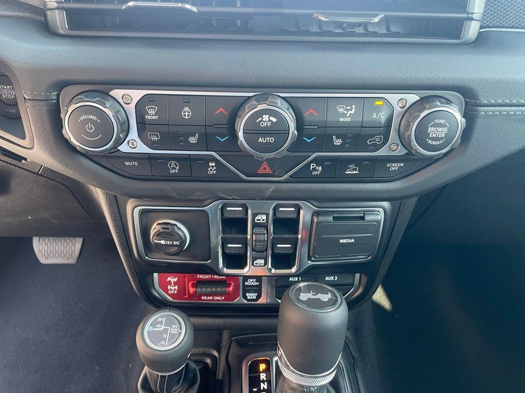 new 2026 Jeep Wrangler car, priced at $61,047