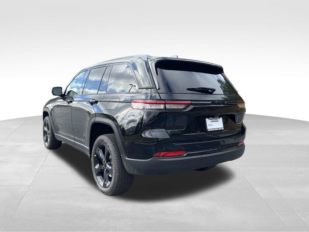new 2025 Jeep Grand Cherokee car, priced at $44,157