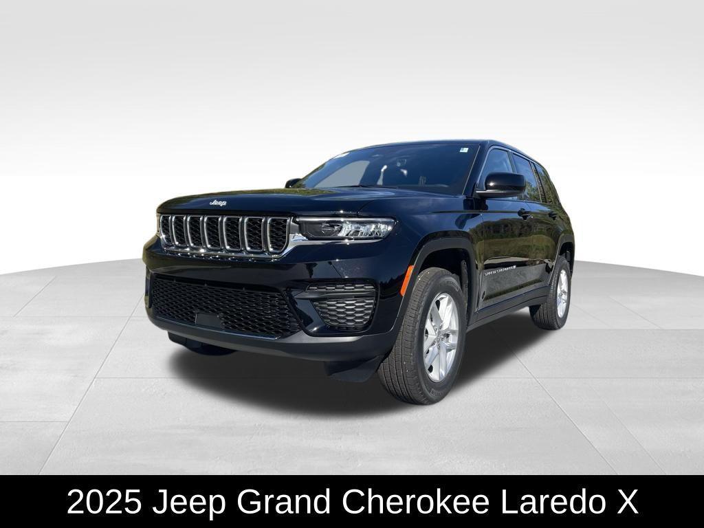 new 2025 Jeep Grand Cherokee car, priced at $33,274