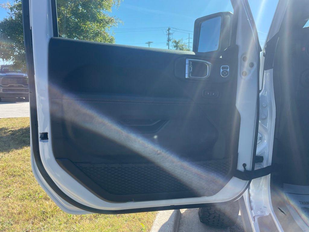 new 2026 Jeep Wrangler car, priced at $60,534