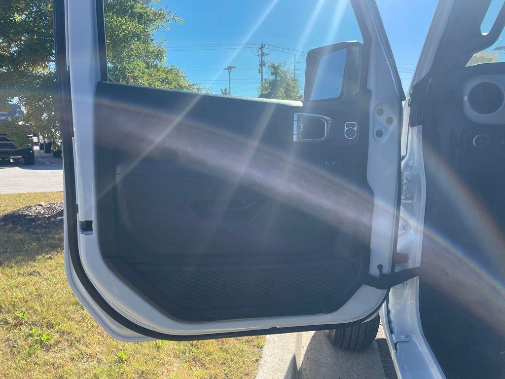 new 2026 Jeep Wrangler car, priced at $39,941