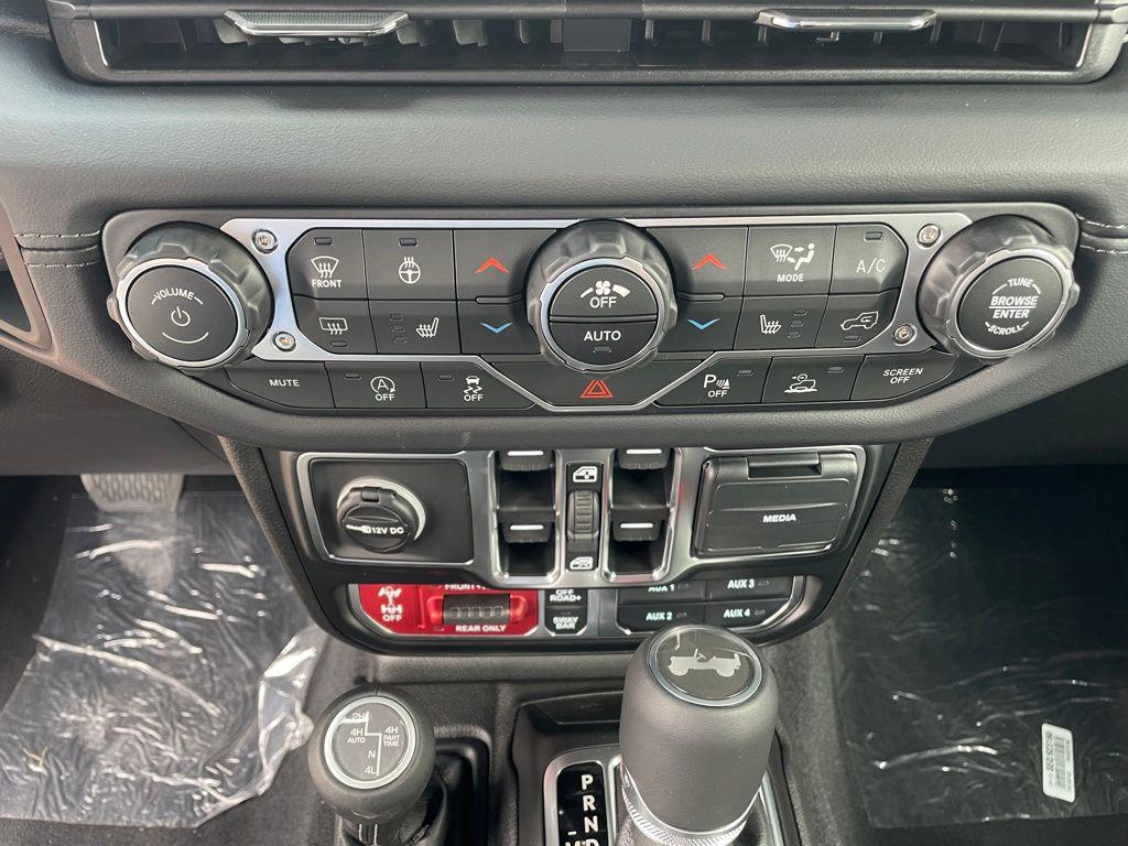 new 2026 Jeep Wrangler car, priced at $61,344