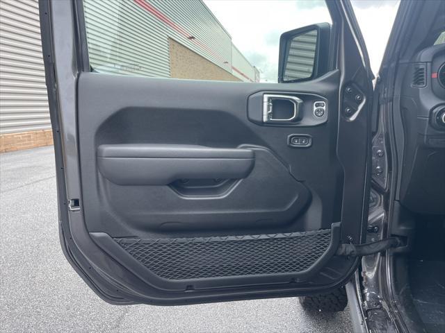 new 2025 Jeep Wrangler car, priced at $54,220