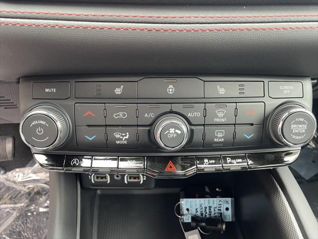 new 2025 Dodge Durango car, priced at $39,661