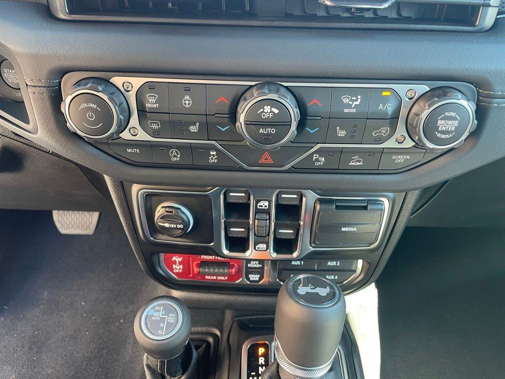 new 2026 Jeep Wrangler car, priced at $61,250