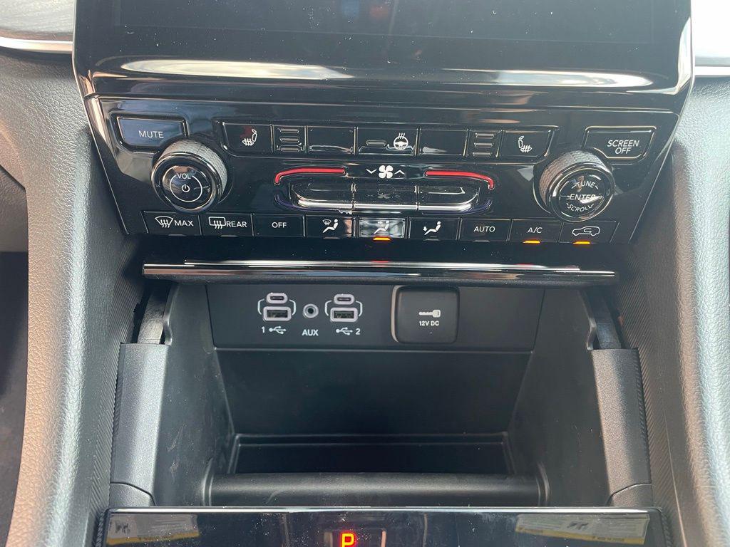 new 2025 Jeep Grand Cherokee car, priced at $44,319