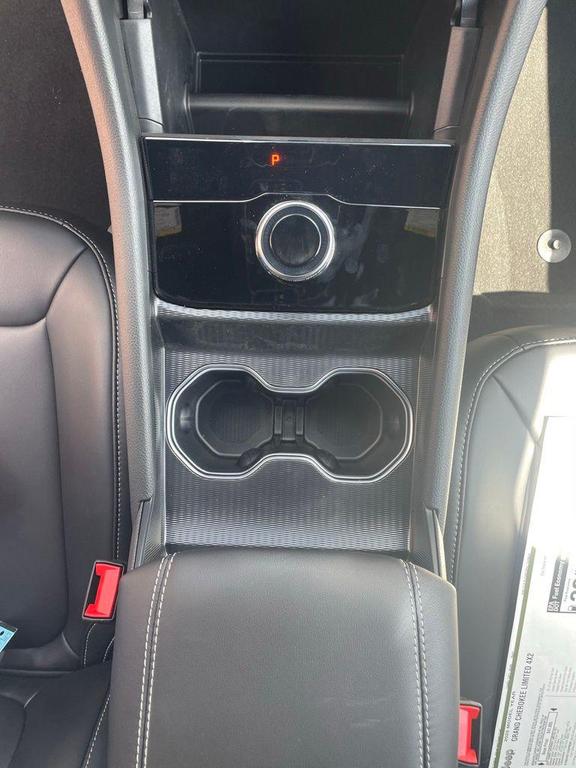 new 2025 Jeep Grand Cherokee car, priced at $44,319