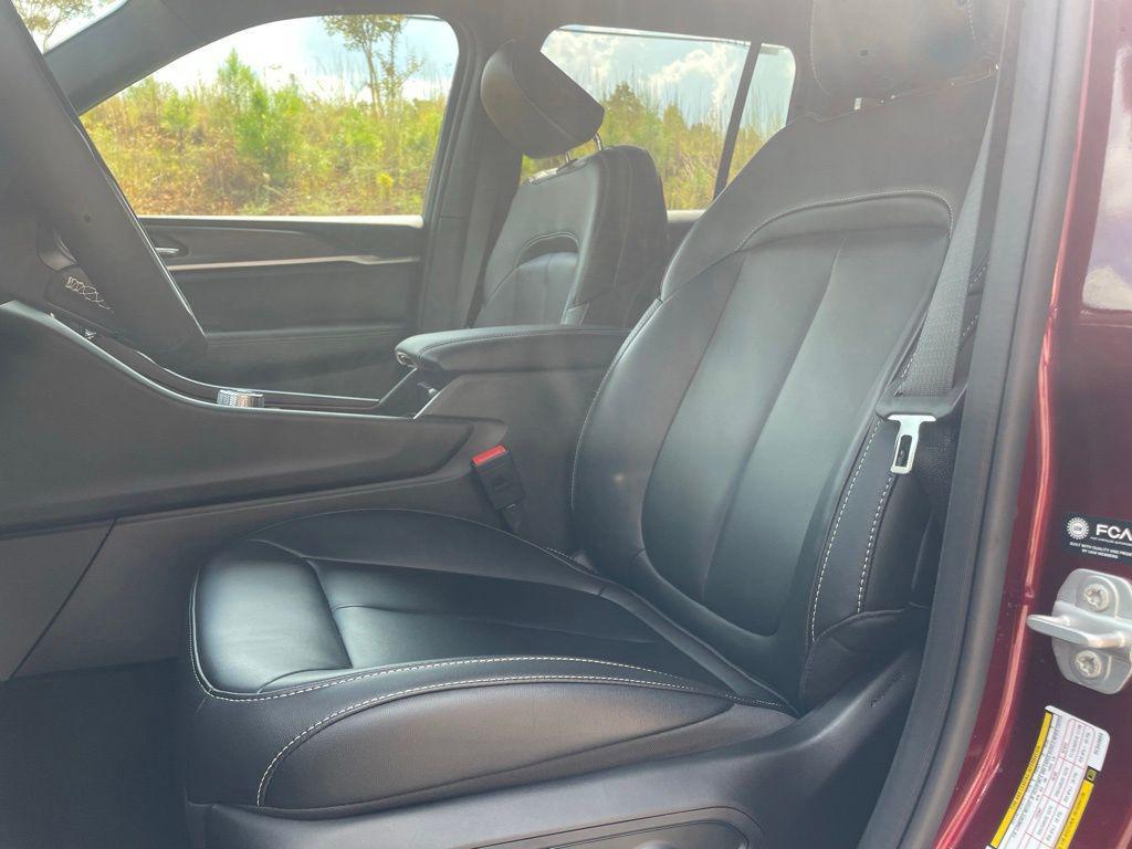 new 2025 Jeep Grand Cherokee car, priced at $44,319