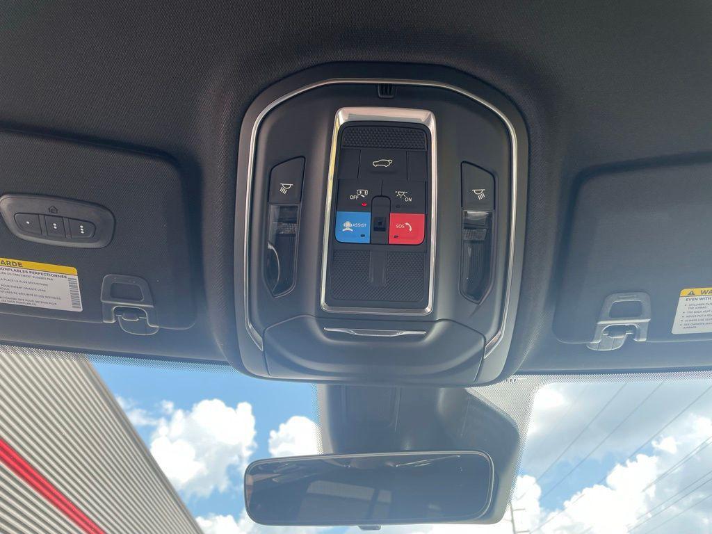 new 2025 Jeep Grand Cherokee car, priced at $44,319